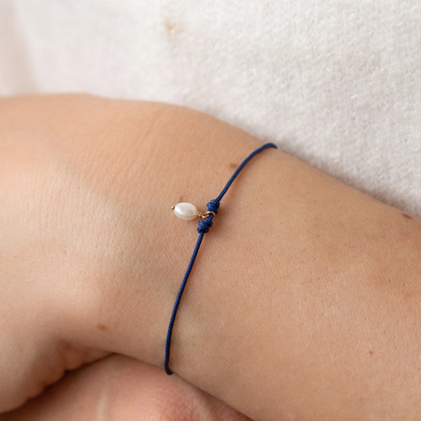 the oyster contemplation cord bracelet - 10k yellow gold and pearl, blue cord