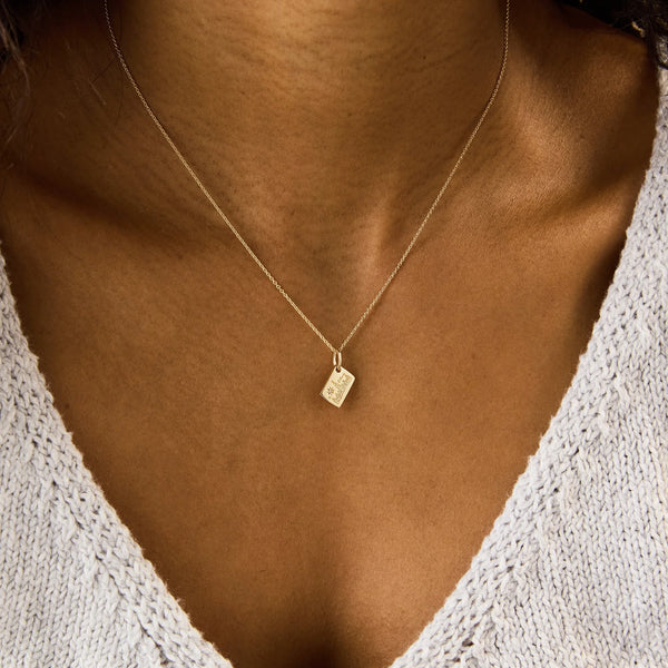 ottawa postcard & chain bundle - 10k yellow gold, brilliant diamond
