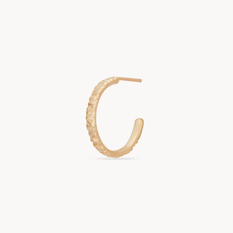 Larger tree bark stability hoop - 14k yellow gold