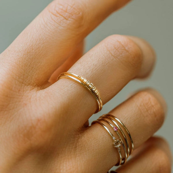 Horizon ring - 14k yellow gold, white diamond