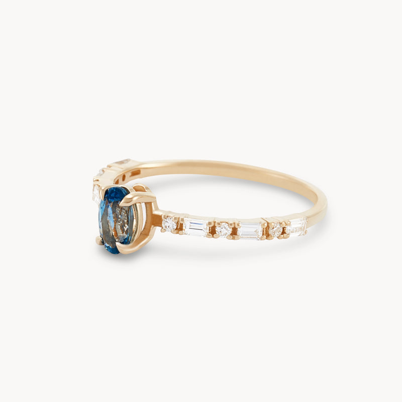 aeternum one-of-a-kind - yellow gold ring, oval royal blue sapphire