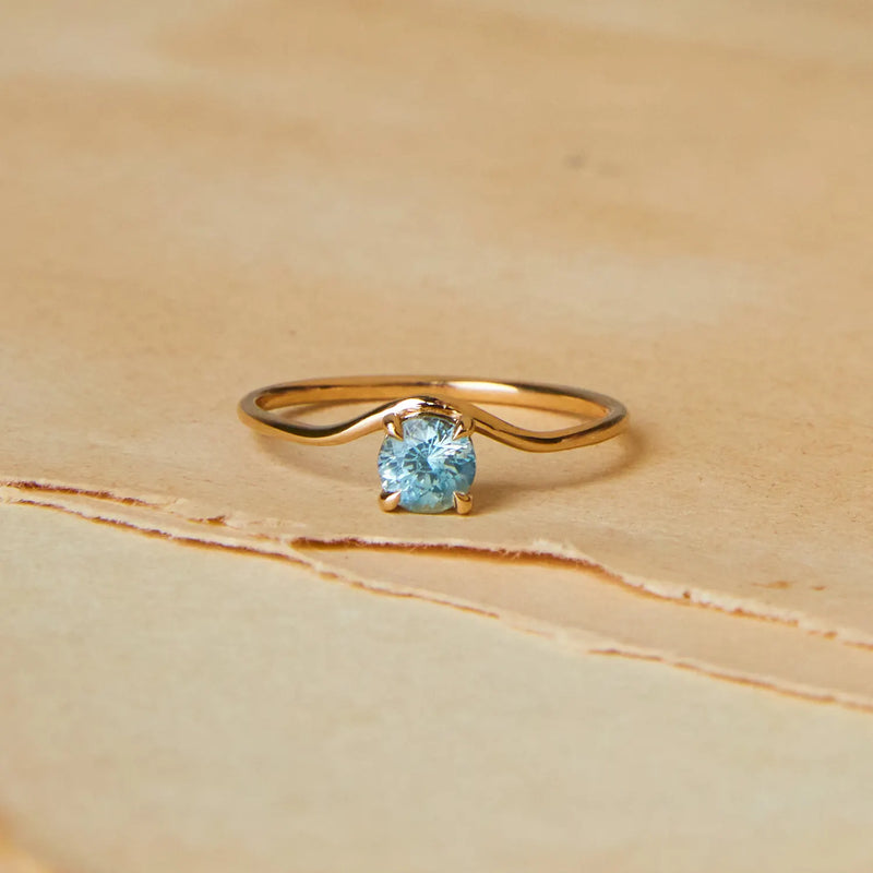 Aqua blu one-of-a-kind ring - 14k yellow gold, blue round sapphire