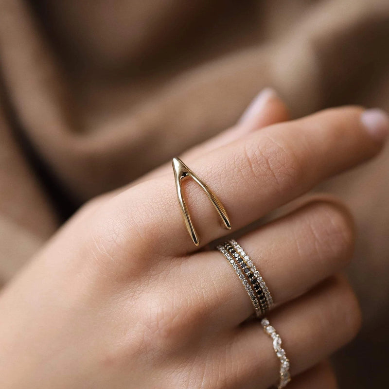 black diamond vibrant stacking band - 14k yellow gold