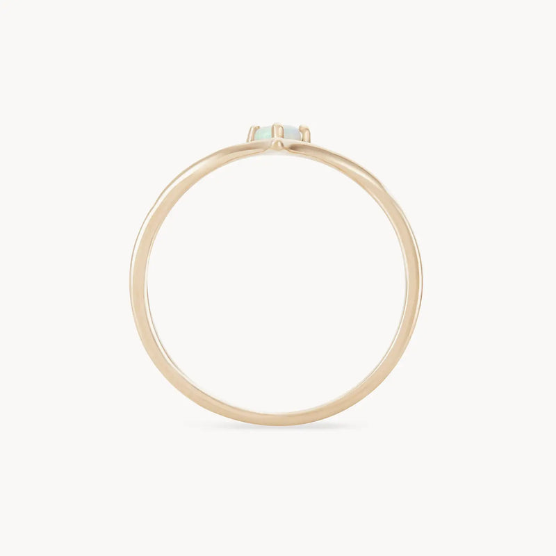 Fortuity opal ring - 14k yellow gold