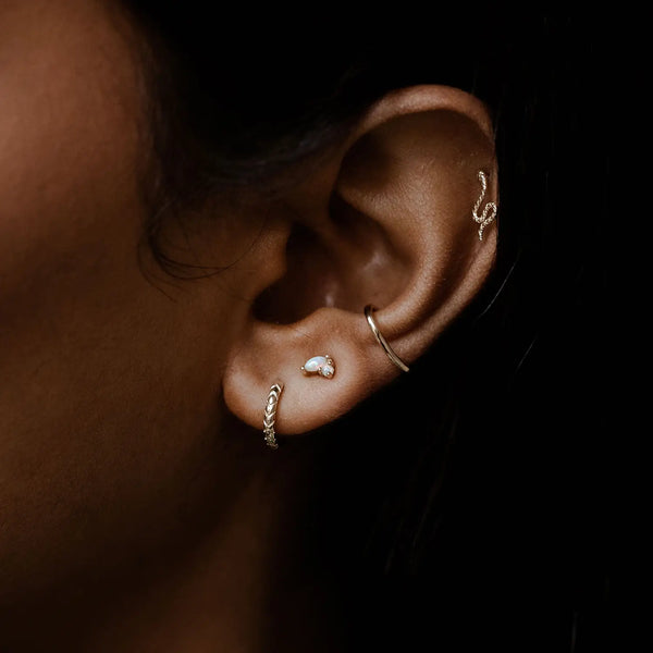 Lean on me opal stud - 14k yellow gold